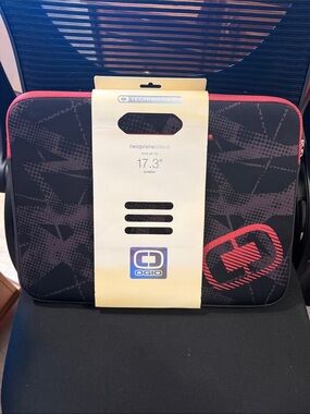 OGIO Neoprene 17.3" Laptop Sleeve (Black/Red) with gripstrip™ technology